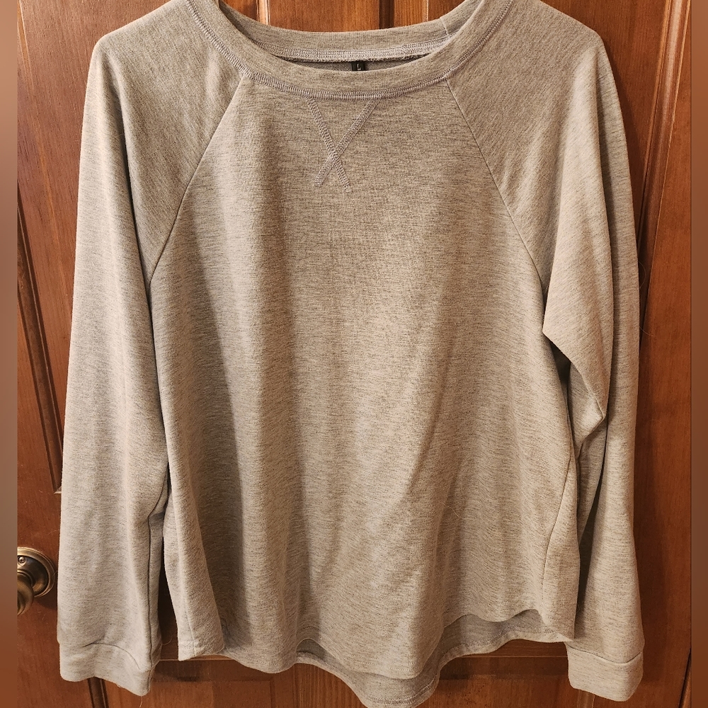 Lightweight grey sweatshirt Large